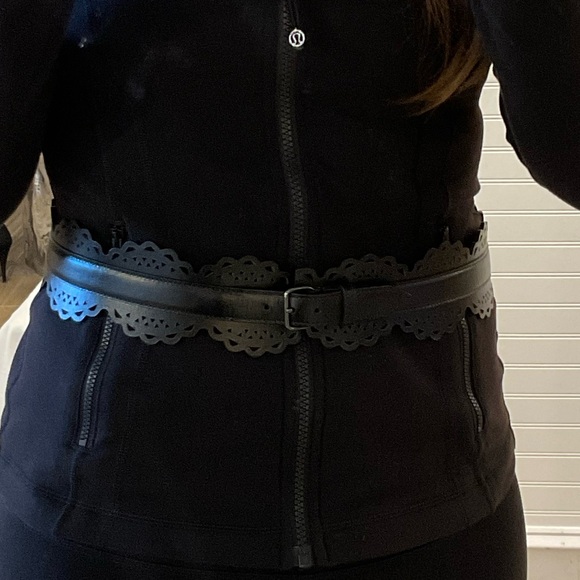 Alaia Belt - Picture 3 of 3